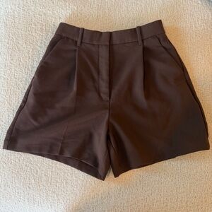 Abercrombie & Fitch High-Waist Tailored Shorts in Dark Brown